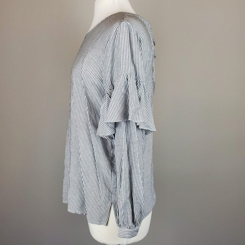 Pleione Grey & White Ruffle Sleeve Top - Picture 3 of 7